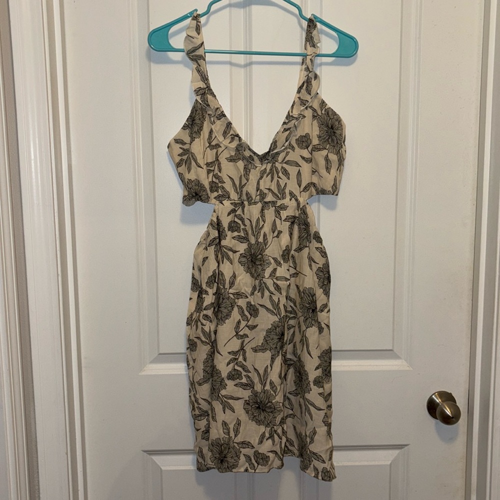 NWT Abercrombie & Fitch Ruffle Cutout Mini Dress